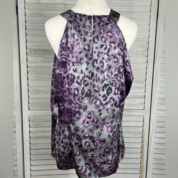 VIOLET & CLAIRE Pleated Sleeveless Blouse Leopard Print Gray/Purple-XL - Picture 4 of 4
